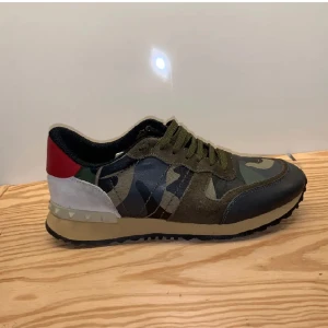 Rockrunners - Ett par fet rockrunners i storlek 43. Mycket bra skick använda bara fåtal gånger.