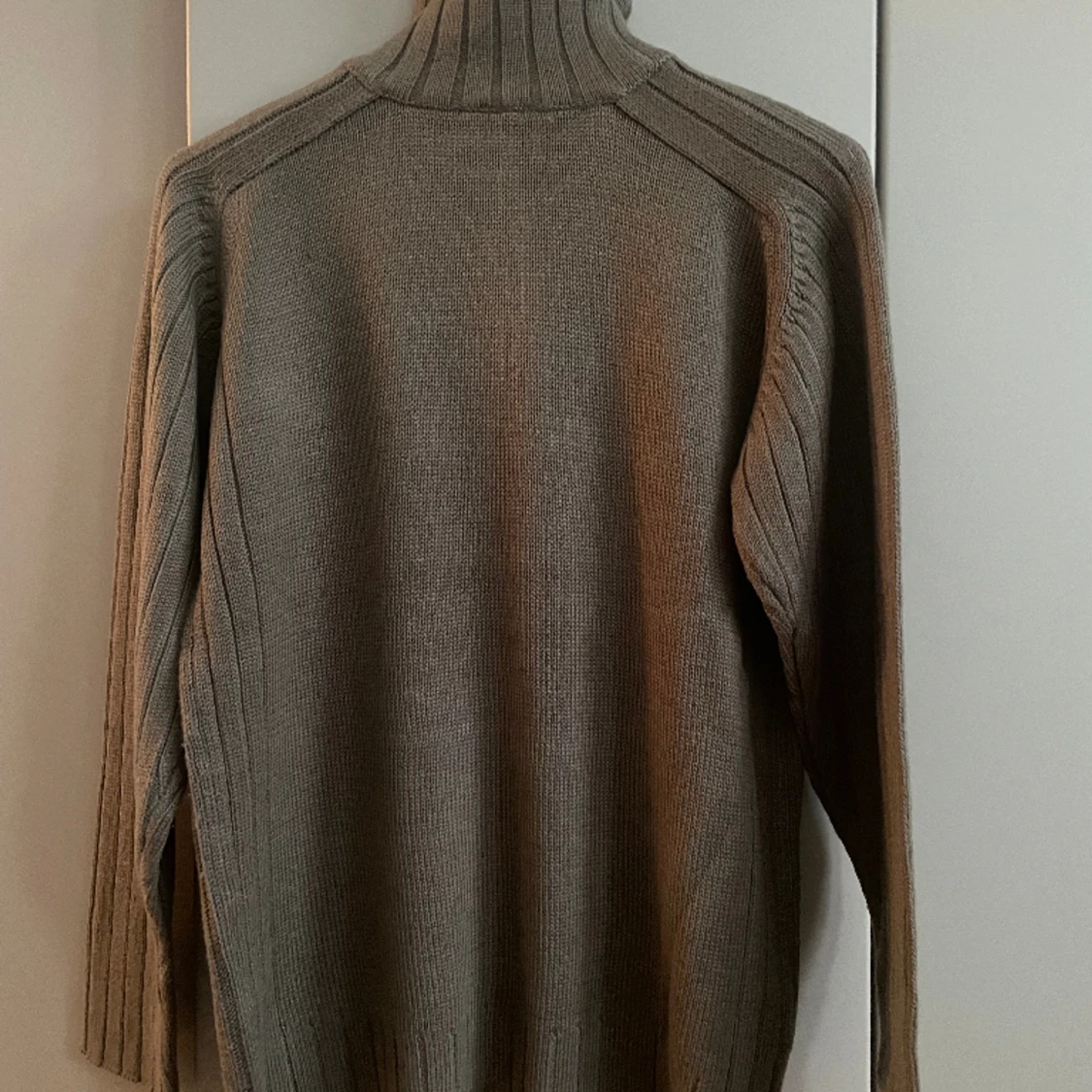 Stickat tröja ” militär ”  - 90