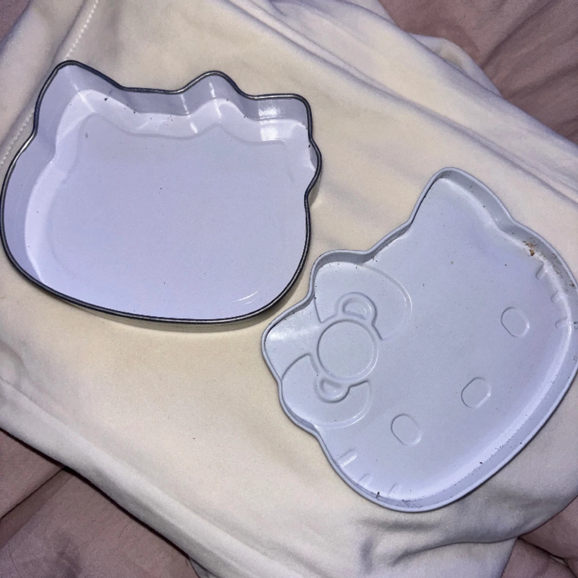 Hello kitty plåtburk - 91