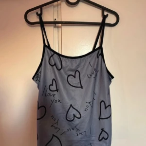 Pyjamas  - Helt ny pyjamas från Shein. Riktigt mjuk och mysig.  Oanvänd 