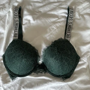 Victoria secret bh - En jätte fin Victoria secret bh i storlek 70b🥰