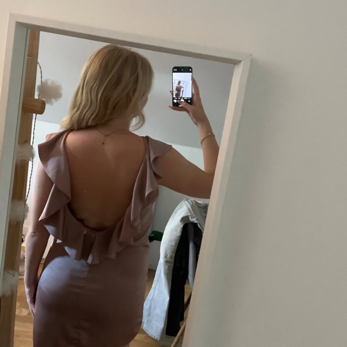 Satin klänning - 91