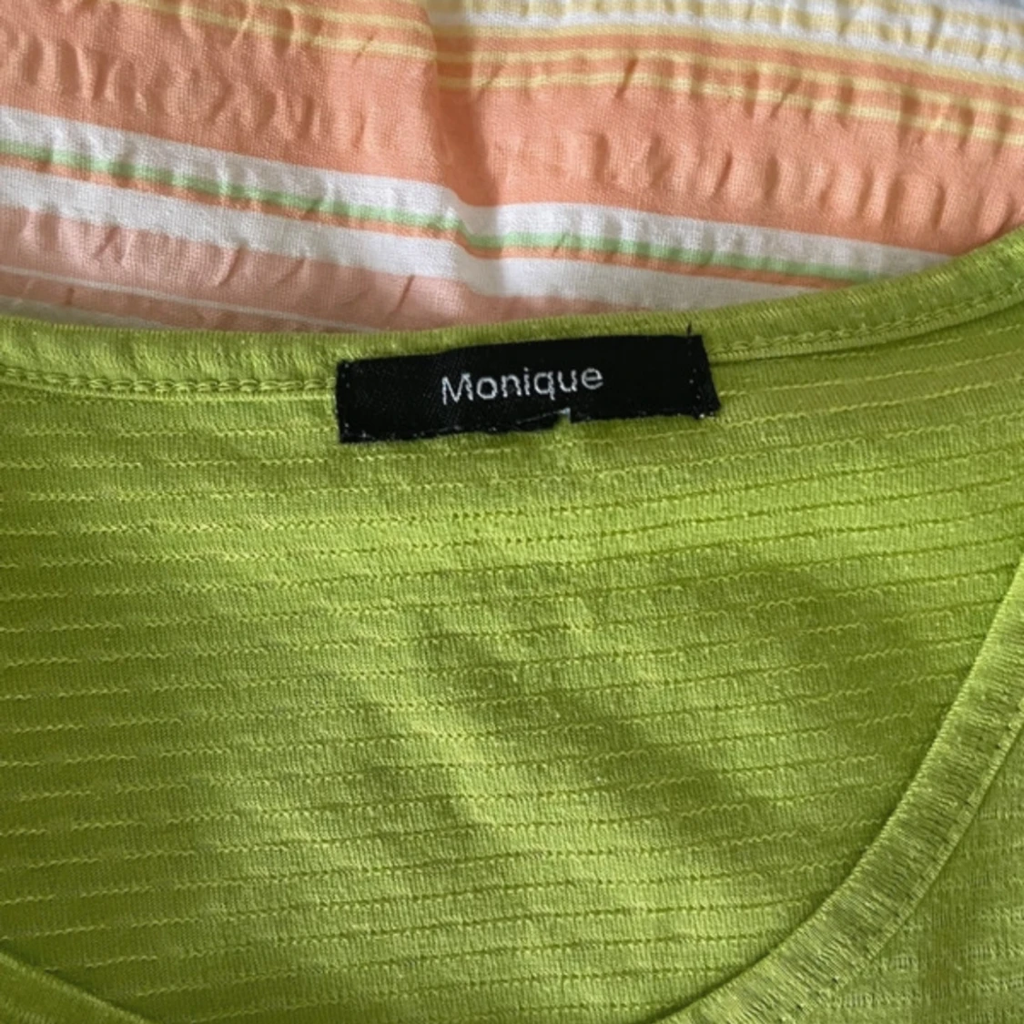 Grönt linje med detalj  - 91