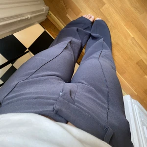 Venderbys kostymbyxor - Gråa Venderbys kostymbyxor, få gånger användt!