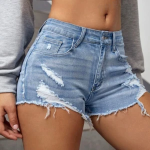 Jeans shorts - Oanvända jeans shorts i strlk 36/S