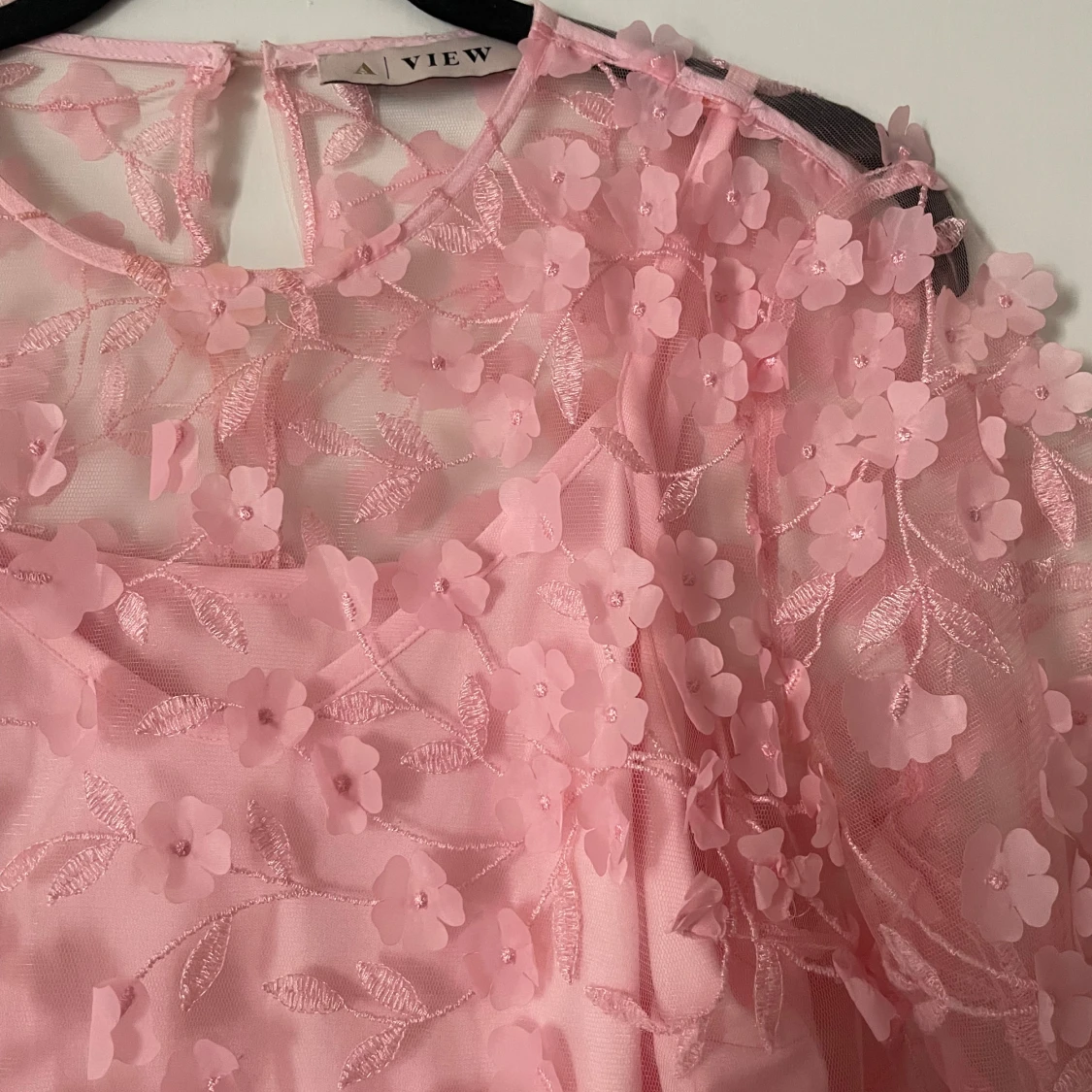 Rosa blommig klänning - 92