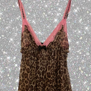 Leopard topp - Jätte gulligt leopard linne/nattlinne från hm i storlek S💋