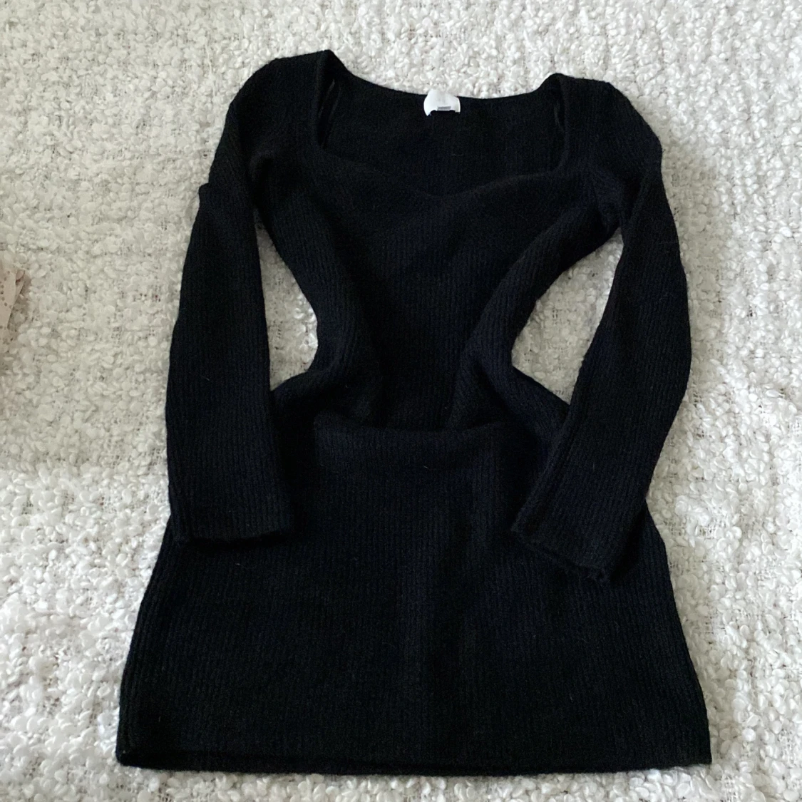 Svart stickad klänning från H&M