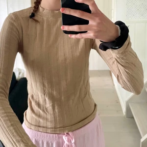 Tröja - Beige vanlig tröja