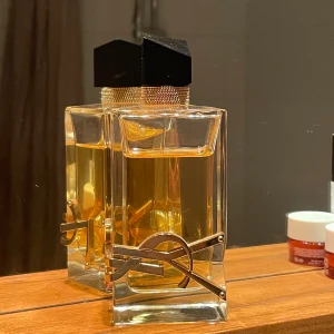 YSL Libre - 90ml förpackning, uppskattningsvis 60ml kvar i flaskan.