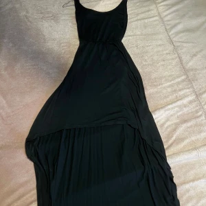Svart klänning  - Svart klänning i storlek 38 jätte fin och i bra skick. 