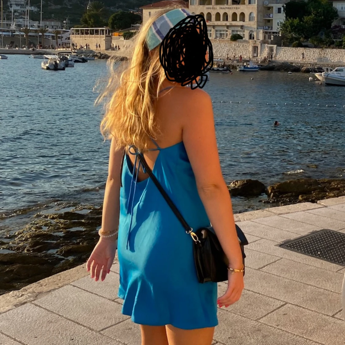 Söt miniklänning storlek S