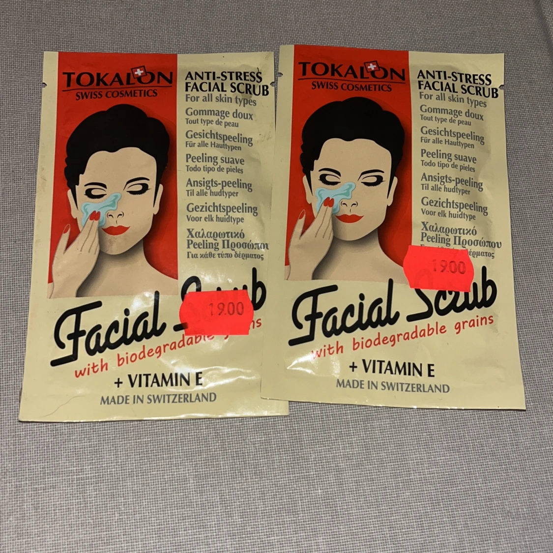 Köpte båda för 40kr så säljer för 30kr - 90