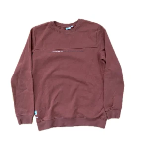 Sweater - Långärmad tröja i mycket fint skick. Storlek 158/164, passar som en XS (Herr)