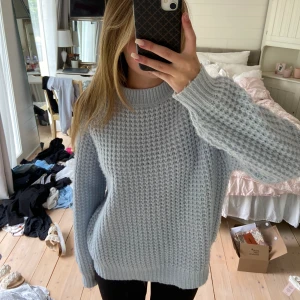 Stickad tröja  - Såå mysig stickad tröja!!