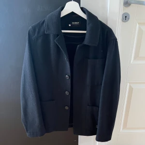 Gabba ull jacka  - Ull jacka som jag gick som present för några år sen.  Använts mycket men är fortfarande i mycket bra skick Nypris tror jag var 800kr  Pris kan diskuteras vid snabb affär 😁