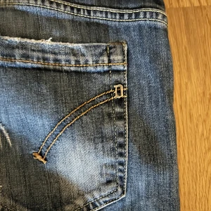 Dondup byxor  - Dondup byxor i storlek 30