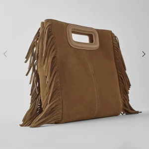 Maje väska  - Säljer denna äkta Maje väska. Inköpt i Stockholm 2023 och använd 3 ggr. I nyskick, nypris 3000kr. Säljs för 2000kr