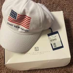 Gant keps  - Säljer en helt ny gant keps storlek L (52-54cm) original priset är 350kr