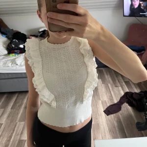 Volang topp - Jätte fin volang topp som inte kommer till användning längre! Köpt på Lindex!💞