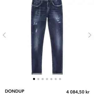 Säljer ett par riktigt feta jeans från dondup. Köptes för ungefär 4 månader sen på NK i Stockholm för 4000kr.   Skick 9/10  Hör av dig vid frågor eller funderingar, pris kan diskuteras vid snabb affär.