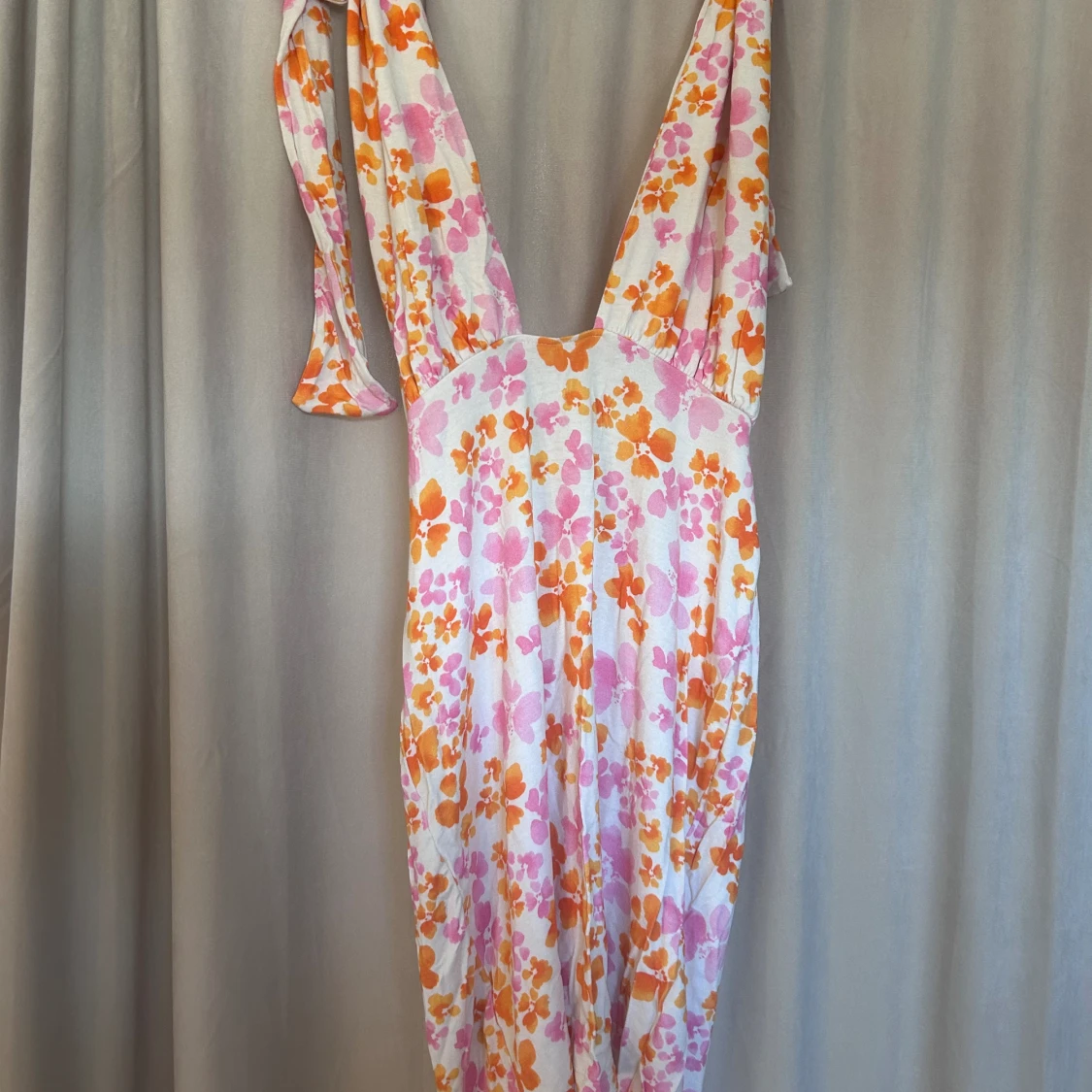 Blommig sommarklänning - 91