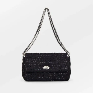 Becksöndergaard väska - Så fin, slutsåld väska från Beck söndergaard. Den större modellen som kostar 850 ny. Använd cirka tre gånger men inte alls min stil, säljer därav!!