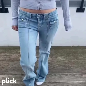 Hm jeans - Säljer dessa hm jeans jag köpte här ifrån på Plick då d tyvärr inte passade mig❤️