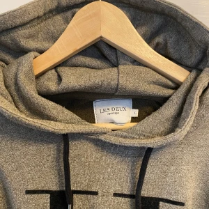 Les Deux hoodie L - Bra skick