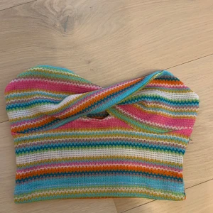 Söt sommartopp - Säljer denna så så söta topp, perfekt till sommaren☀️