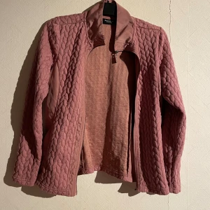 Gammelrosa tröja  - Fint skick 