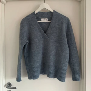 Stickad tröja  - Mysig stickad tröja 