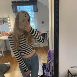 Tröja - Jättefin tröja från Zara, den är inprincip inte använd alls. Pris går att diskuteras. Köp gärna via köp nu😊