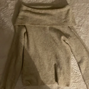 Stickad tröja - Super fin stickad tröja från Bikbok💕