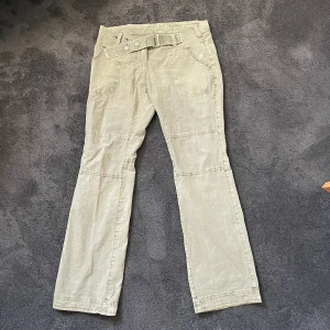 Cargos - Cool Cargos with a built-in belt.. Thin material                                                         42cm W 108cm L 23cm Opening