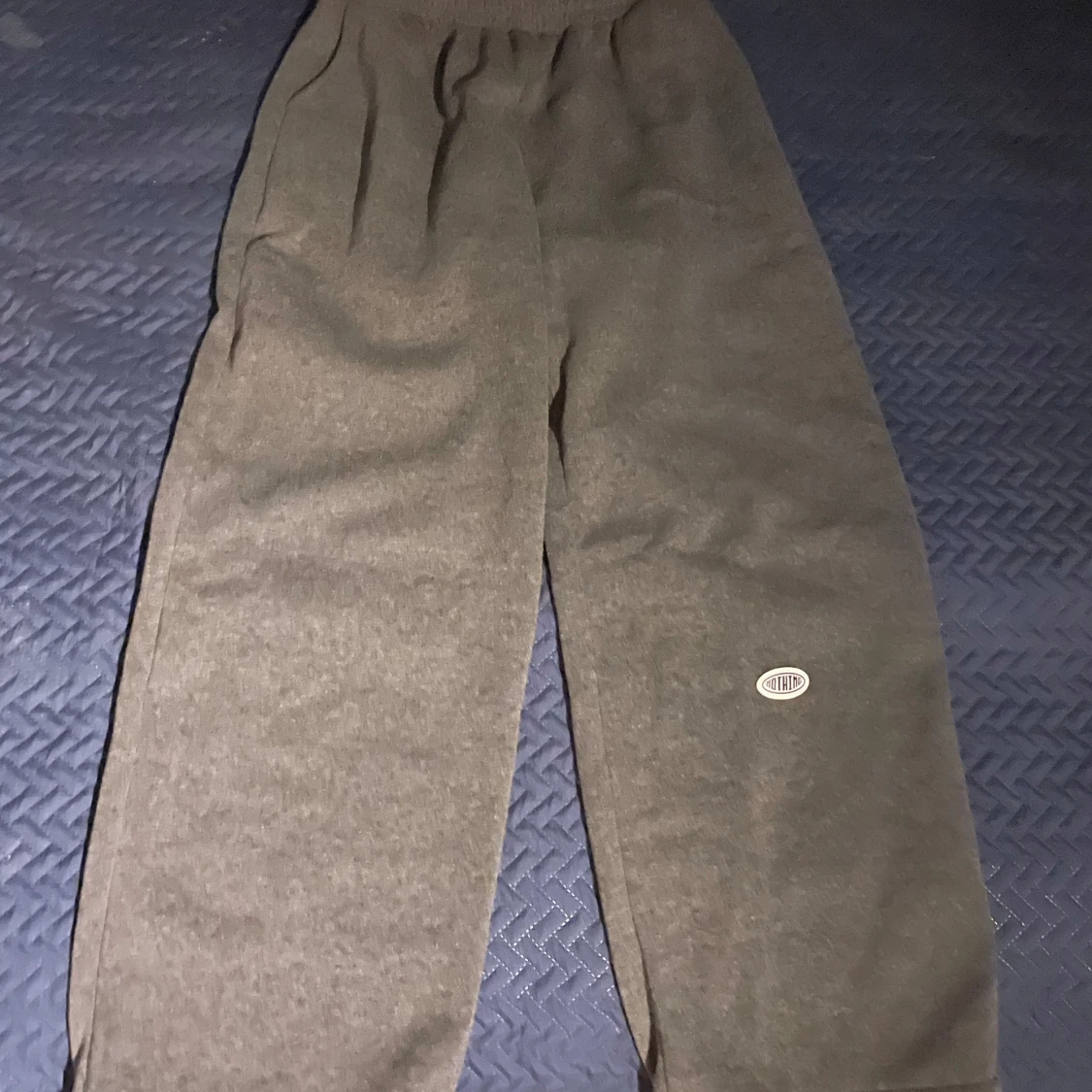 Gråa baggy mjukisbyxor - 1