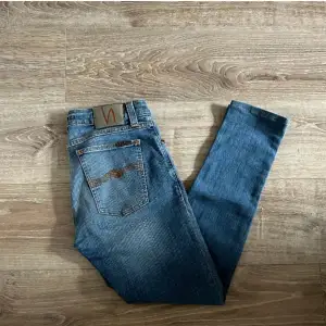 Nudie jeans i gott skick säljs pga för små  Nypris - 1699kr, Mitt pris 699kr