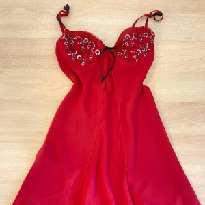 röd slip-on - super gullig röd slip-on me bh, aldrig använd