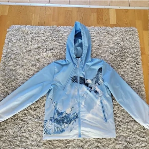 Trapstar windbreaker  - Trapstar windbreaker  Finns i fler färger✅ Kan mötas upp i Göteborg📍 Finns i fler storlekar✅ 1400kr