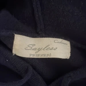 Sayless Kashmir hoodie - Sayless Kashmir hoodie storlek M tvättad 1 gång jätte skön