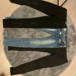 Jeans - Jeans i xs låg midja