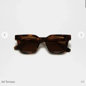Chimis 04 - Säljer dessa super snygga chimis i modell 04 i färgen tortoise, pris kan diskuteras vid snabbt köp💕orginal pris 1350kr