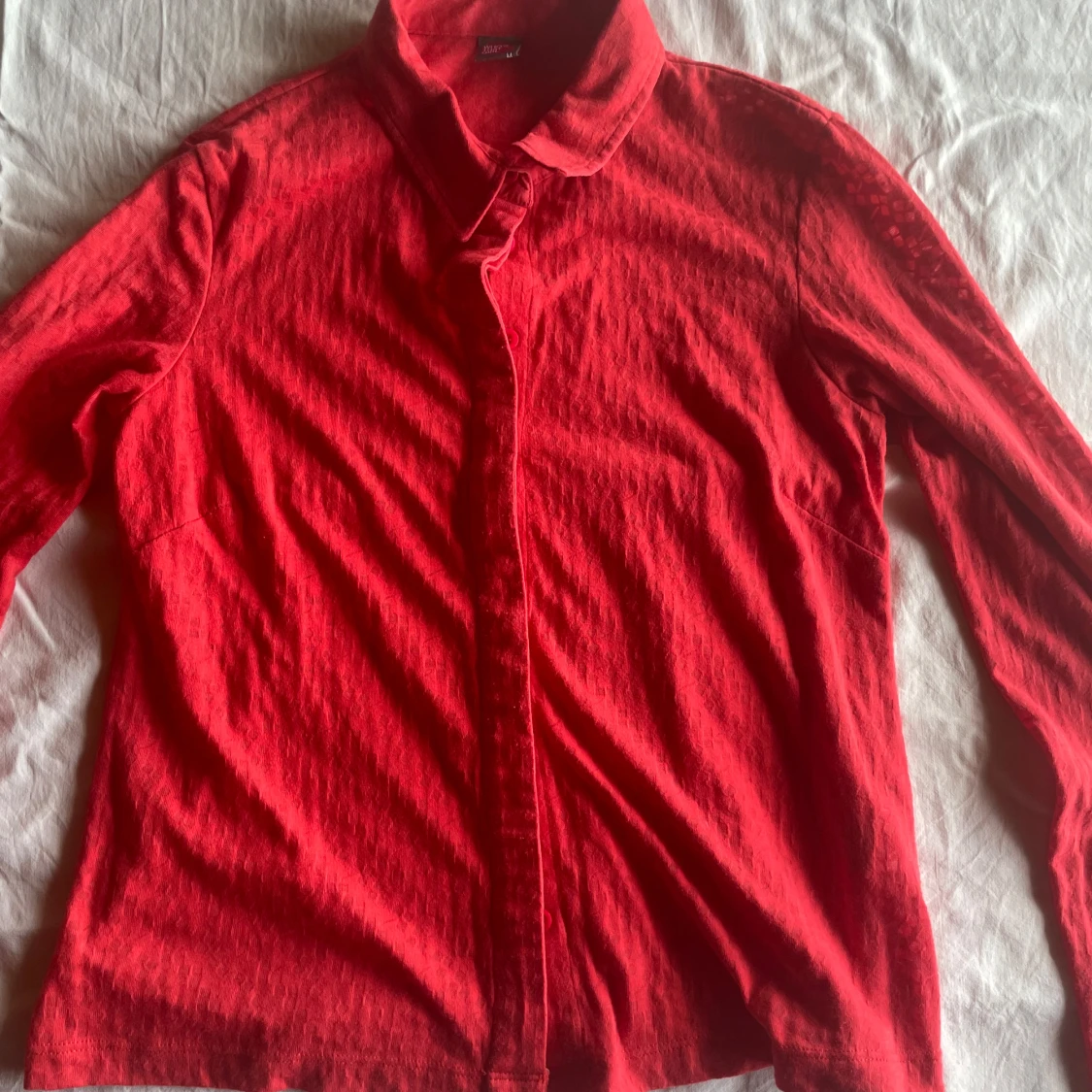 Röd skjorta från Who's Girl - 92