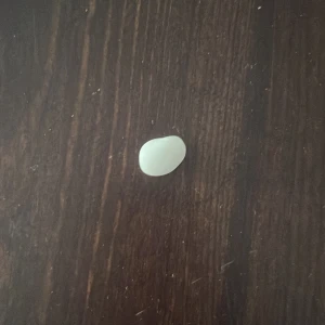 En lysande-vit Sten från en fin strand  - Bra skick helt ny Från kreta  