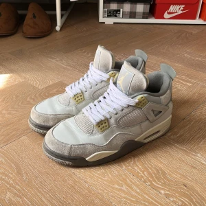 Jordan 4 Craft - Säljer pga inte min stil längre, dom är använda, skick 7/10 då dom bara behövs tvättas. Kan sänka priset vid snabb affär!