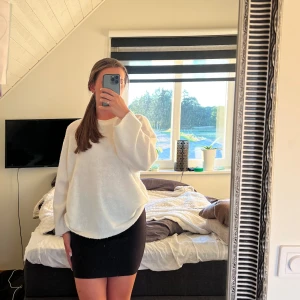 Svart kortkjol  - ❤️Svart kortkjol i nyskick ❤️