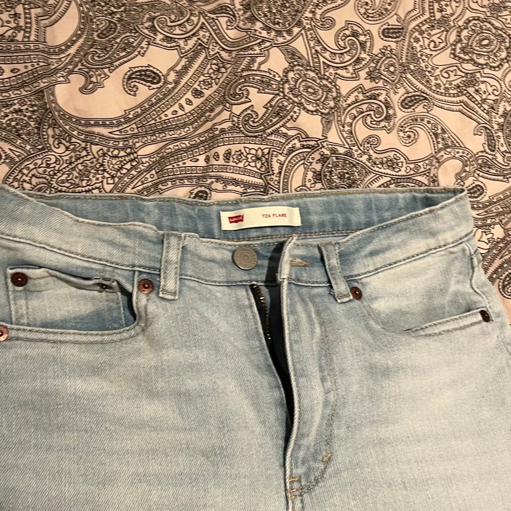 Jeans från levis, barnstorlek 164/175. Jeans & Byxor.