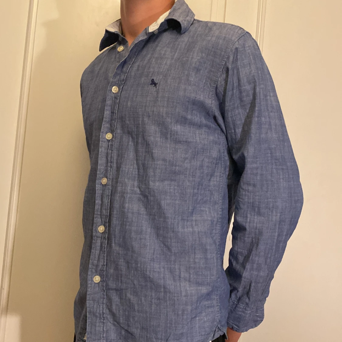 Ljusblå bomullsskjorta