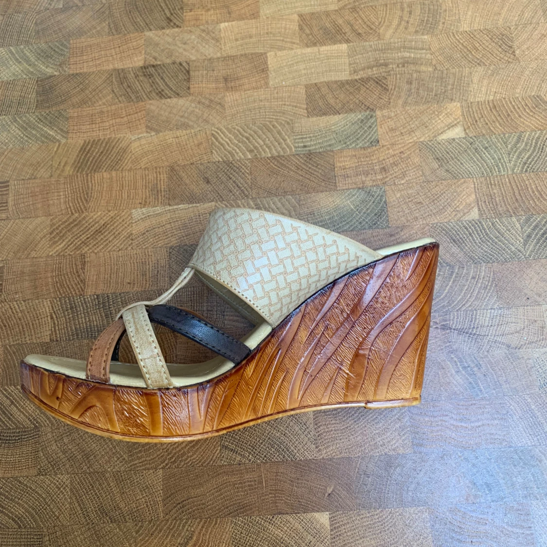 Somriga klackar - 91