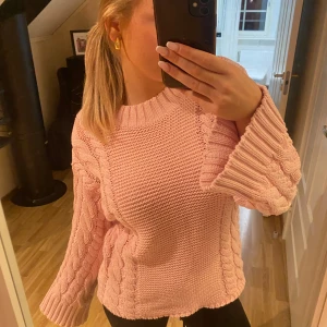 Stickad tröja - Grovstickad tröja från gina! Storlek xs men passar även större💓💓 kan även tänka mig att byta/köpa samma i storlek s